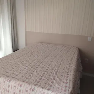 Com Cama De Casal, Ar Condicionado, Tv, E Wi-fi 01 , Itapema Brasil